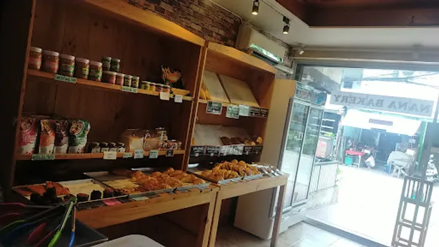 Nana Bakery
