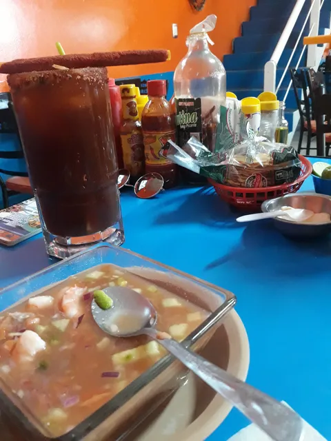 Pescados y Mariscos Los Tiburoneros