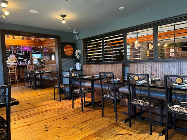 Thai Moon@ Blowing Rock