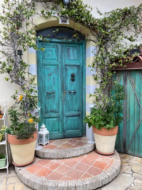 Piccolo Paradiso chiuso