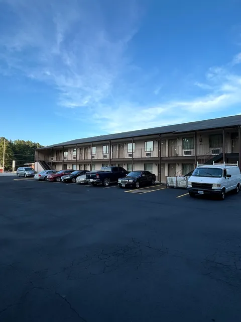 California Inn Petersburg