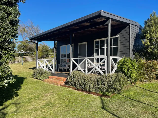 Spacious Sorrento Retreat