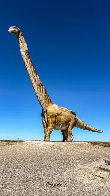 The Largest Dinosaur in the World - Patagotitan mayorum