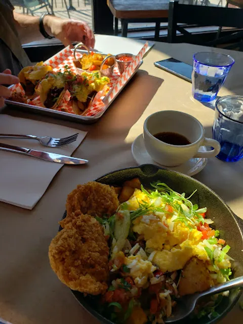 Neighbor of Wine Down