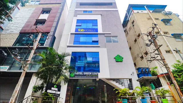 FabHotel The Green Leaf