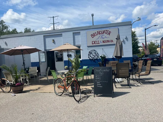Breakwater Deli & Nostalgia