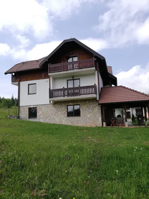 Apartmani "Sunčani Breg"