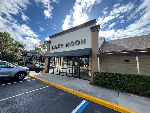 Lazy Moon Pizza