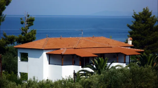 Fantasia Studios & Apartments