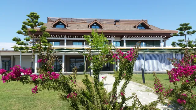 Side OYSTER Boutique HOTEL