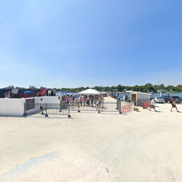 Blount’s Crab Shack on the Waterfront