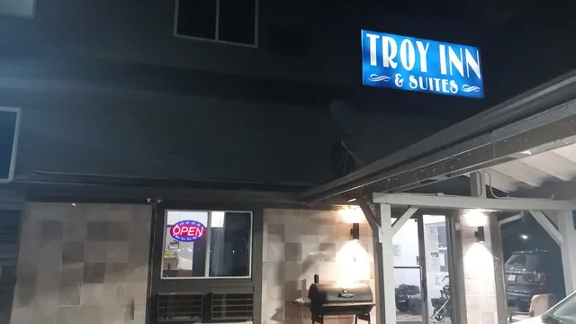 Troy Inn & Suites