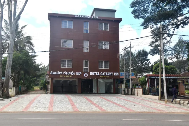 Hotel Gateway Inn