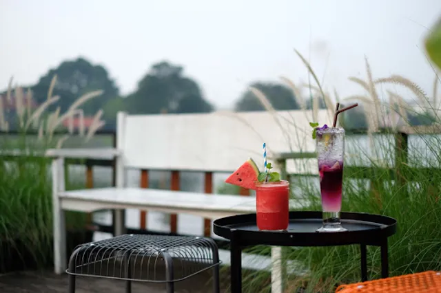 แพโพธิ์แก้ว PAEPOHKAEW The Floating Restaurant