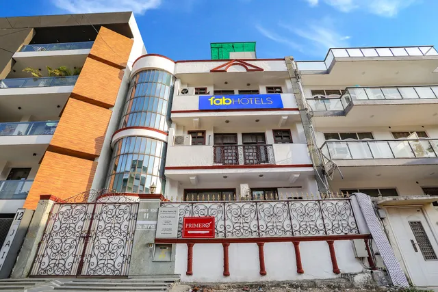 FabExpress Primero I - Hotel in DLF Phase I, Gurgaon