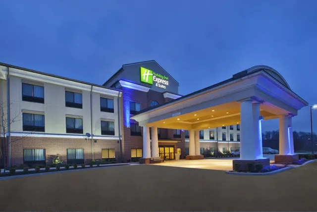 Holiday Inn Express & Suites Wheeling by IHG