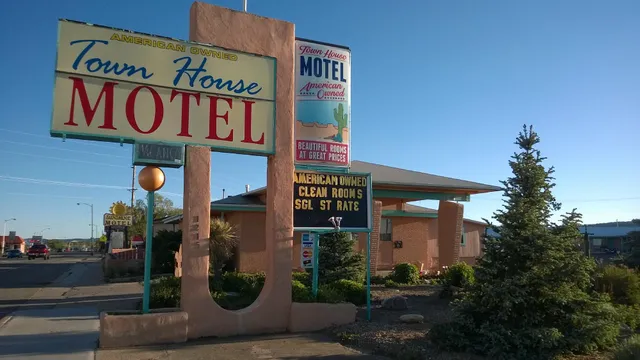 Town House Motel