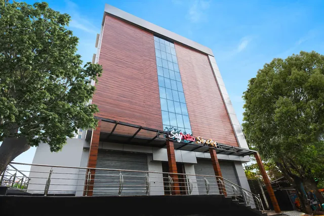 Super Townhouse OAK Sayhallo Sincity