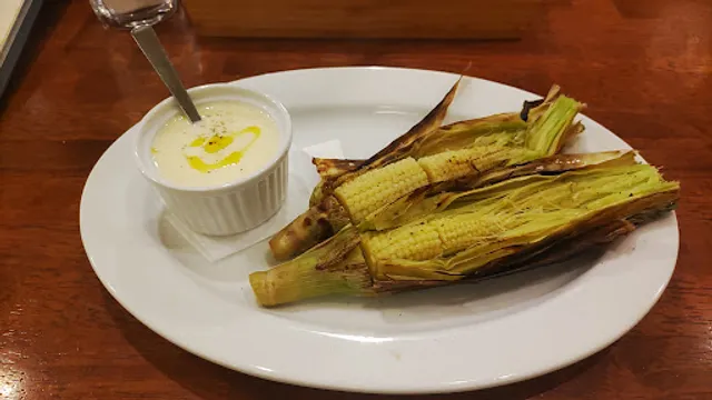 炭焼イタリアン ViNO （ヴィーノ）博多ワイン落ち着く空間