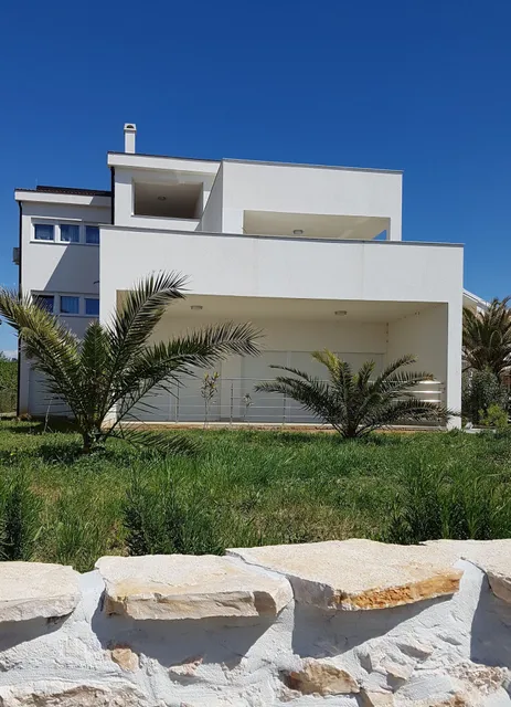 White Residence Luxury Accommodation