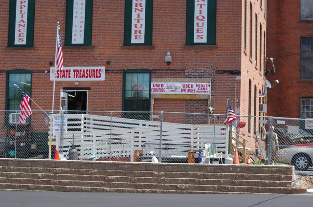 Estate Treasures Moving & Clean-Out Services LLC