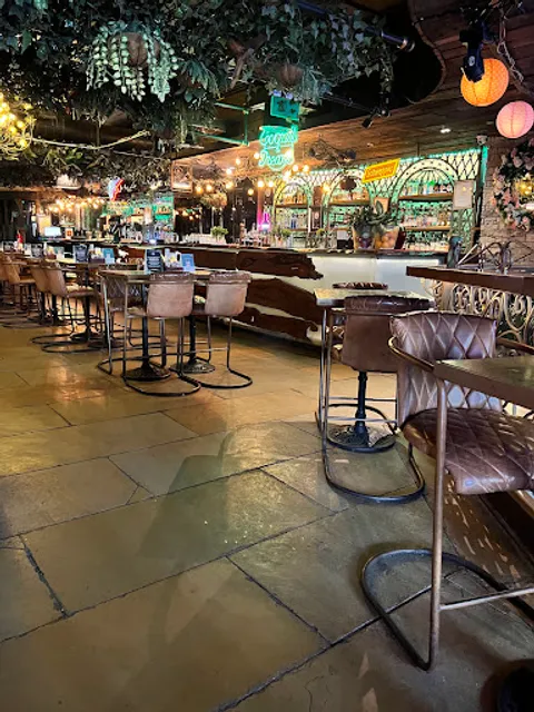 The Drunken Botanist