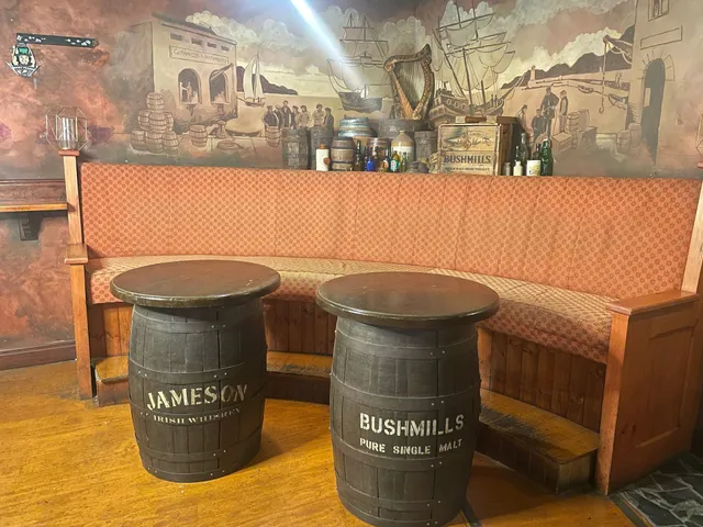 Muddy Farmer Irish Bar & Restaurant