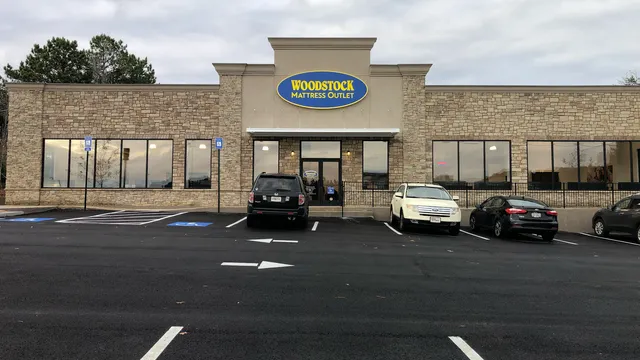 Woodstock Furniture & Matress Outlet