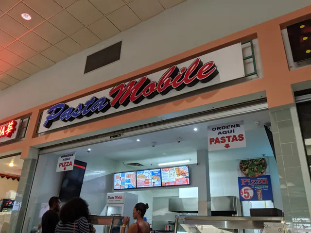 Food Court Plaza Del Caribe