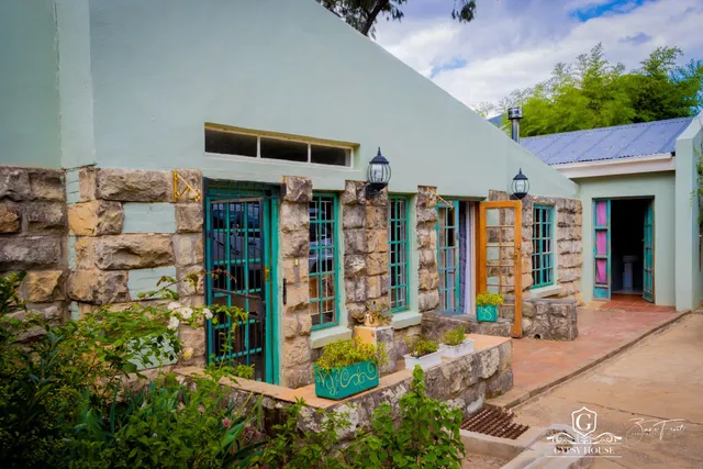 Gypsy Wagons and Guest house - Gypsy Life