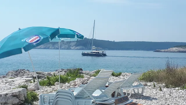 Robinson campsite Val Kavran