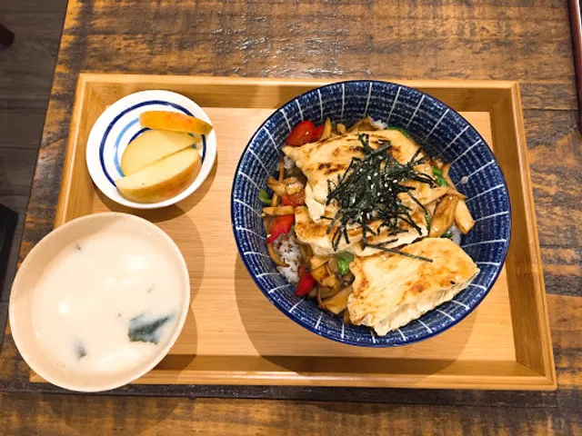 植日生手作蔬食（最後供餐時間打烊前30分鐘