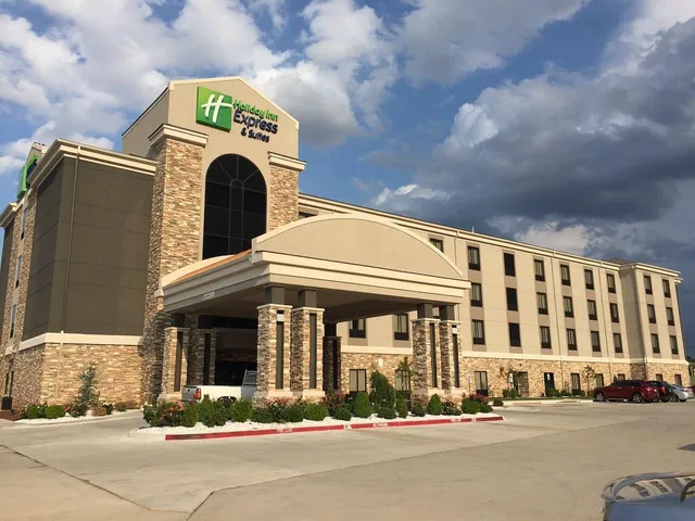 Holiday Inn Express & Suites Oklahoma City Southeast - I-35