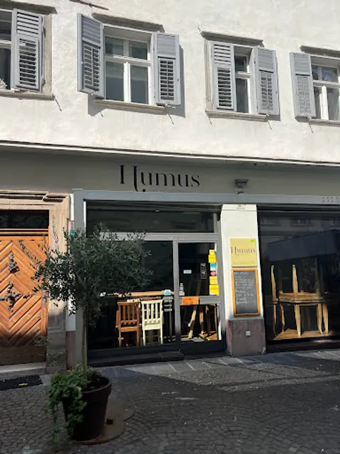 Humus Bistro