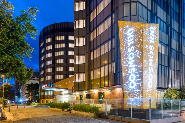 COSMOS 100 Hotel + Centro de Convenciones