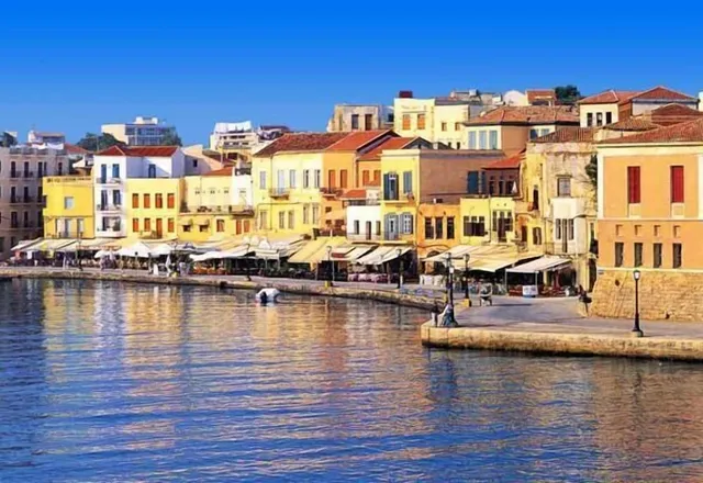 Smaragdi Rooms | Venetian Harbor