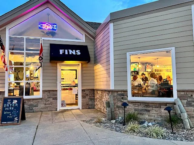 FINS Ale House & Raw Bar