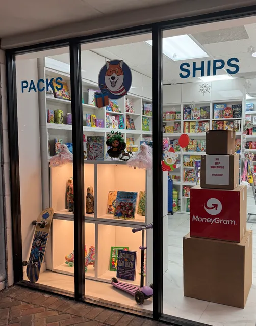 Books & Toys: Packs & Ships