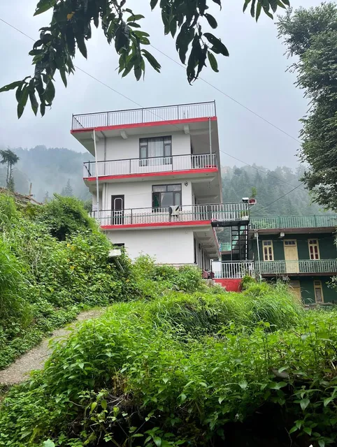 The Mountain BnB | Premium Homestay in Dharamkot