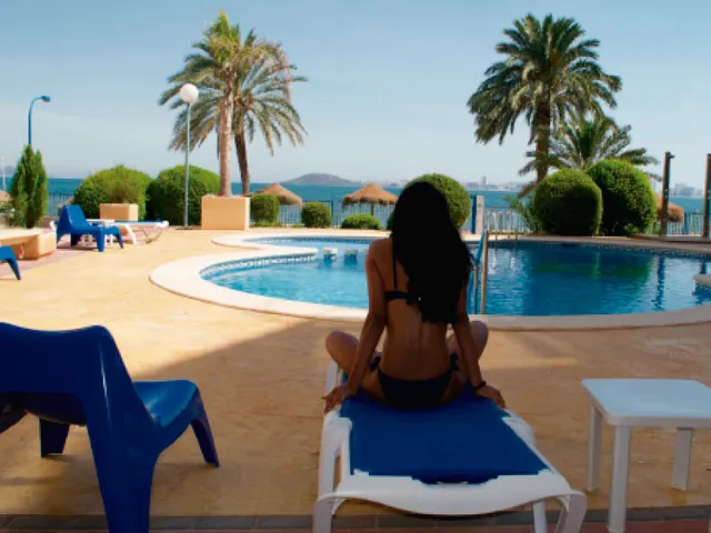 Shorehouse seafront Playa Honda Apartment, Verdemar 2 Calidad SICTED Pet Friendly