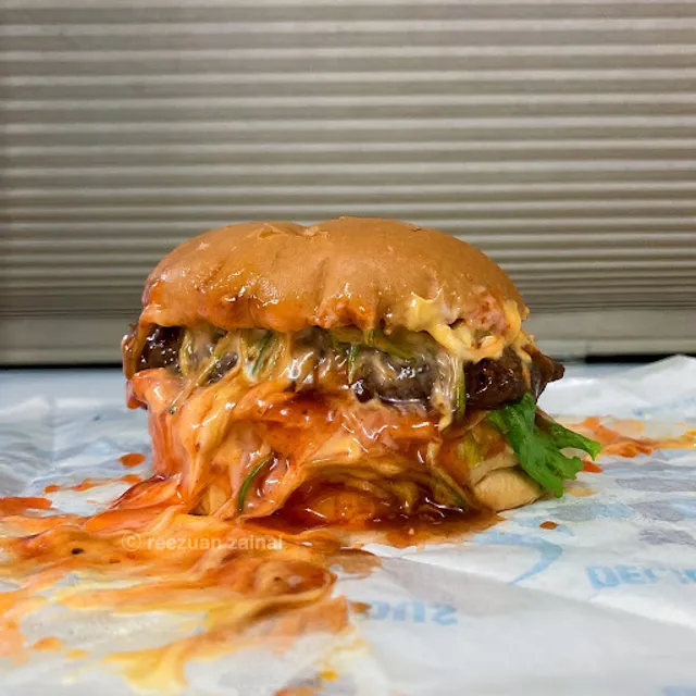 Burger Bakar Celop Paragon