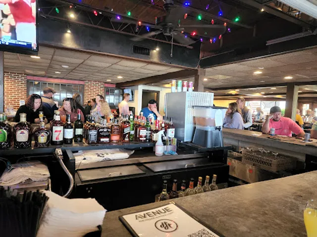 Avenue Ale House & Pizza Loft