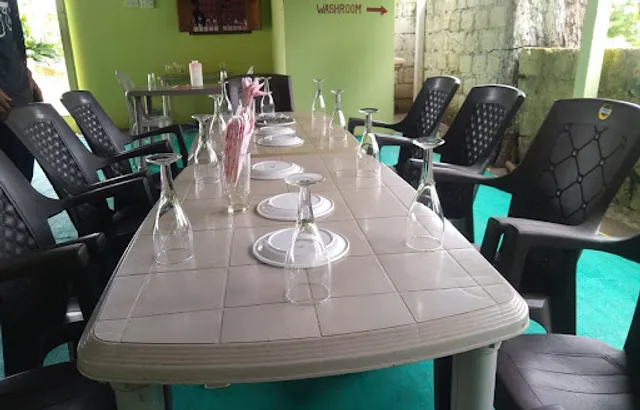 Dimple Garden Bar-cum-Food Plaza, Diu | Restaurant