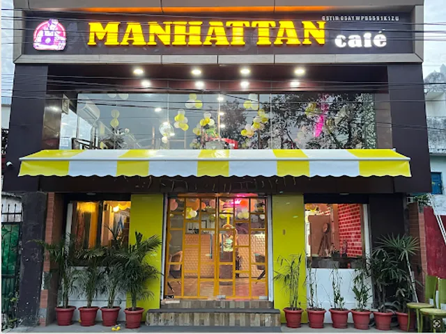 Manhattan Cafe & Restaurant
