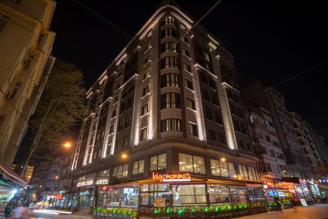 Arts Hotel Taksim
