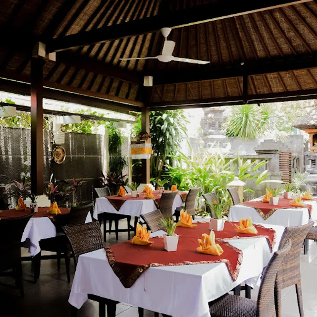 Ganesha ek Sanskriti Sanur (Traditional Indian Cuisine & Bar)