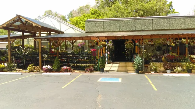 Brady's Garden and Spa Center