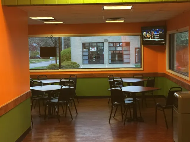 Sam Sylk's Chicken And Fish