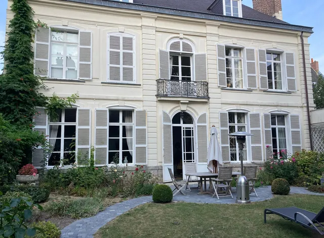 Entre Cour et Jardin