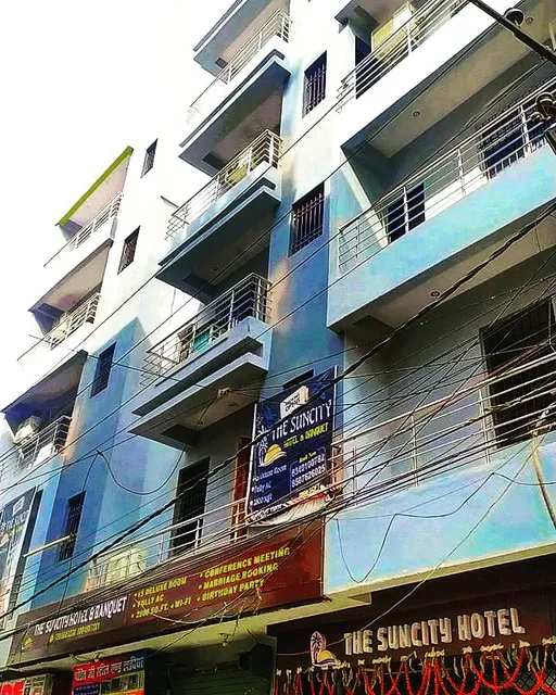 The Suncity Hotel & Banquet